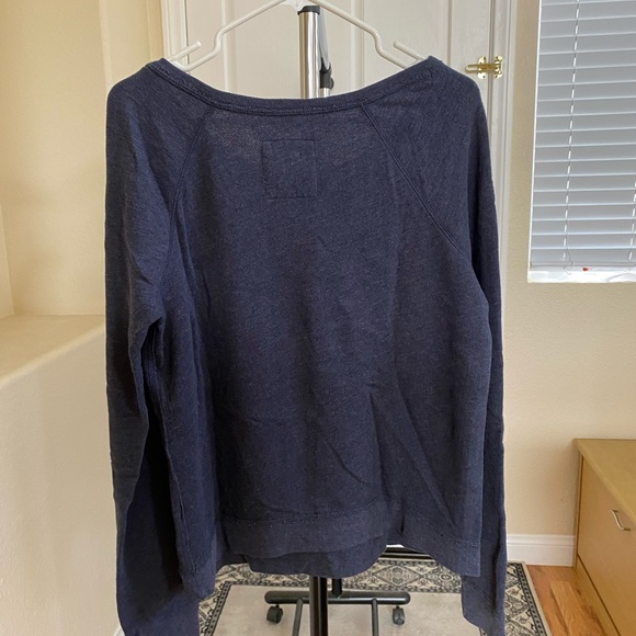 Hollister navy sweatshirt size large - Picture 5 of 8